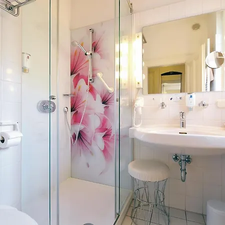 Jugendstil מלון 4*